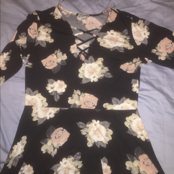 Long sleeve floral dress - Picture 4 of 5